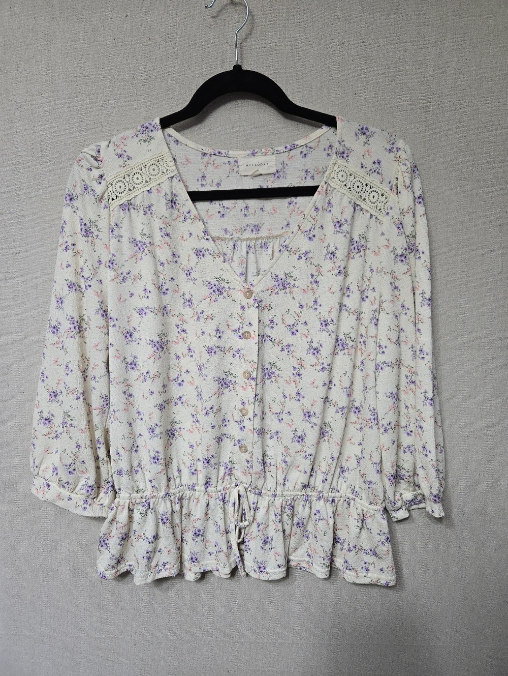 MELLODAY Cream Blouse with Lilac and Pink Floral Print